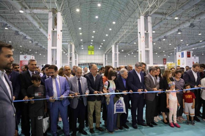 Gaziantep Kitap Fuarı Kapılarını Açtı