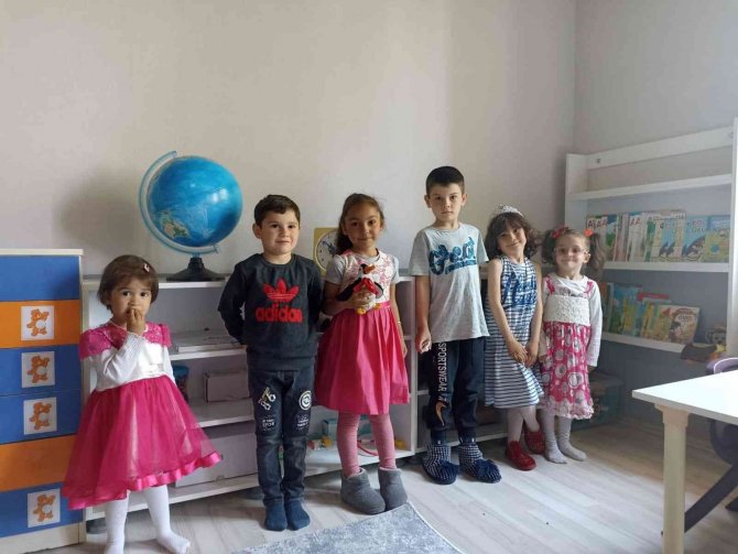 Gediz’de 8 Okulda Alt Yapı Ve Eğitim Ortamlarını Zenginleştirme Çalışması Yapılıyor