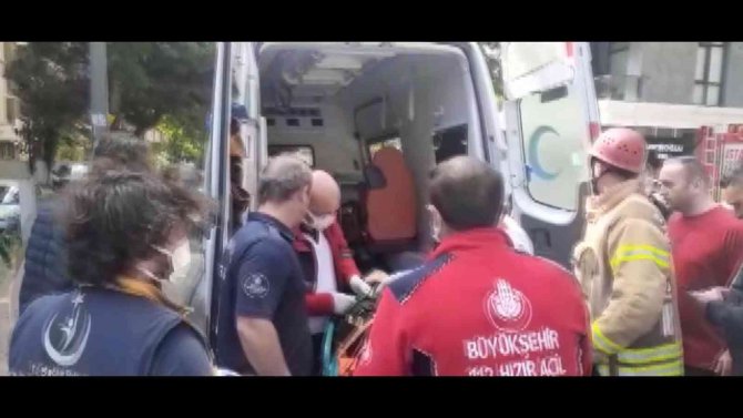 Kartal’da 20 Metre Yüksekten Havalandırma Boşluğuna Düşen Çocuk Yaralandı
