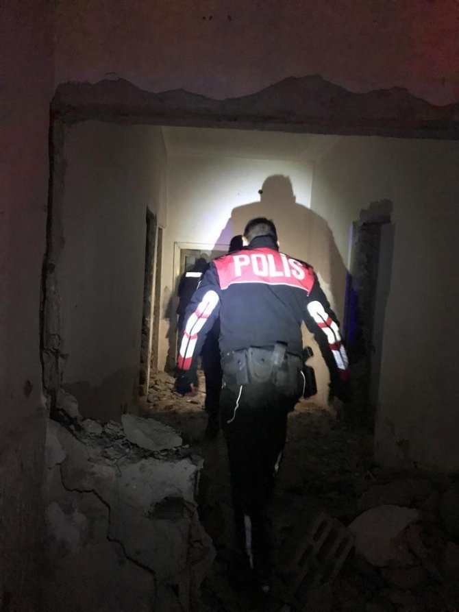 Metruk Bina Uygulamasında Hırsızlık Şüphelisi 45 Kişi Yakalandı