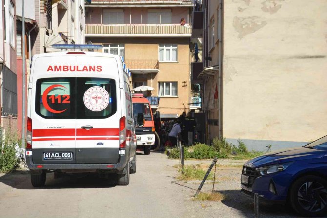 Hurdalık Olarak Kullanılan Kulübe Küle Döndü