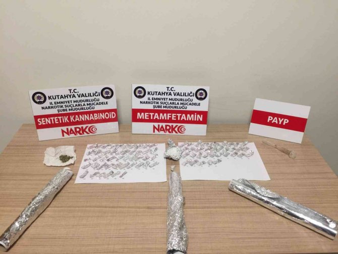 Kütahya’da Uyuşturucu Madde Satışı Yaptığı İddia Edilen İki Kişi Yakalandı
