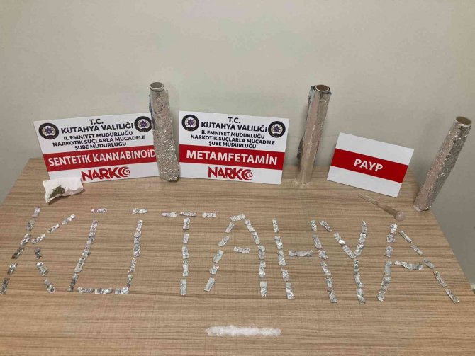 Kütahya’da Uyuşturucu Madde Satışı Yaptığı İddia Edilen İki Kişi Yakalandı