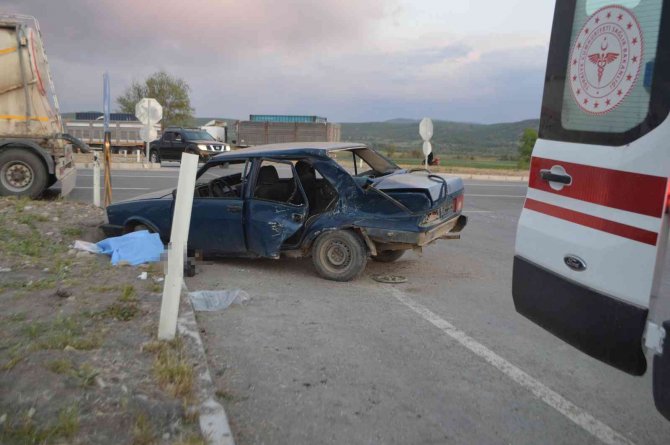 Tavşanlı’da Trafik Kazası: 1 Ölü, 4 Yaralı