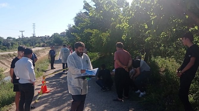 90 Yaşındaki Kadın Yolda Ölü Bulundu
