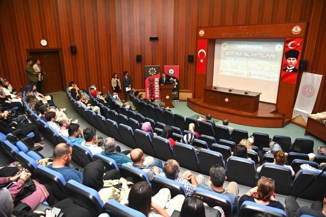 Vali Yılmaz: “Uyuşturucunun Temelinde Sigara Olduğunu Görüyoruz”