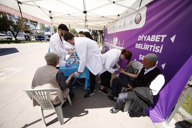 Sağlık Sokağı’nda Sunulan Hizmetlerden Binlerce Vatandaş Yararlandı
