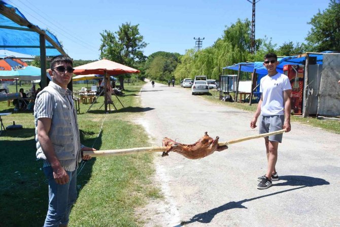 Sinop’ta Geleneksel Bektaşağa Panayırı Başladı