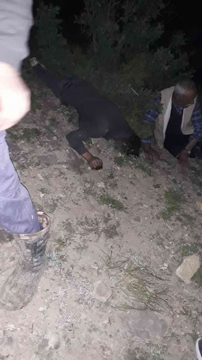 Hayvanları Otlatmaya Giden 15 Yaşındaki Çocuğun Cesedi Bulundu