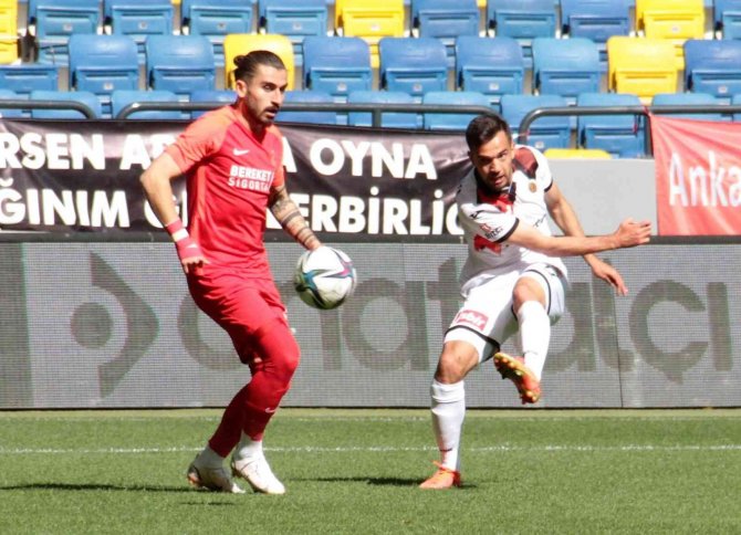 Spor Toto 1. Lig: Gençlerbirliği: 2 - Ümraniyespor: 4