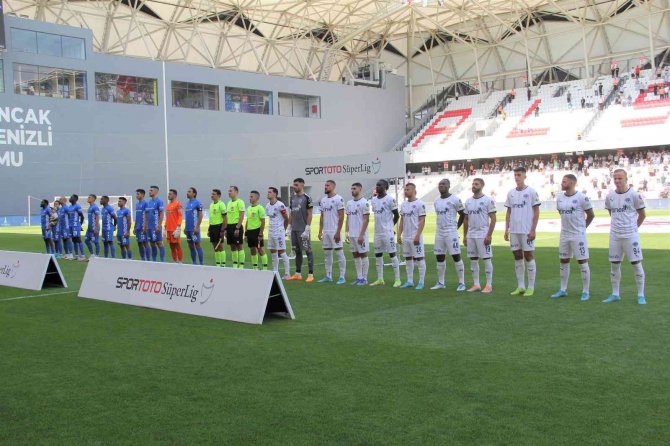 Spor Toto Süper Lig: Altay: 1 - Kasımpaşa: 2 (İ̇lk Yarı)