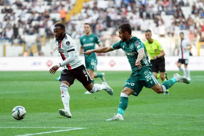 Spor Toto Süper Lig: Beşiktaş: 0 - Konyaspor: 0 (Maç Devam Ediyor)