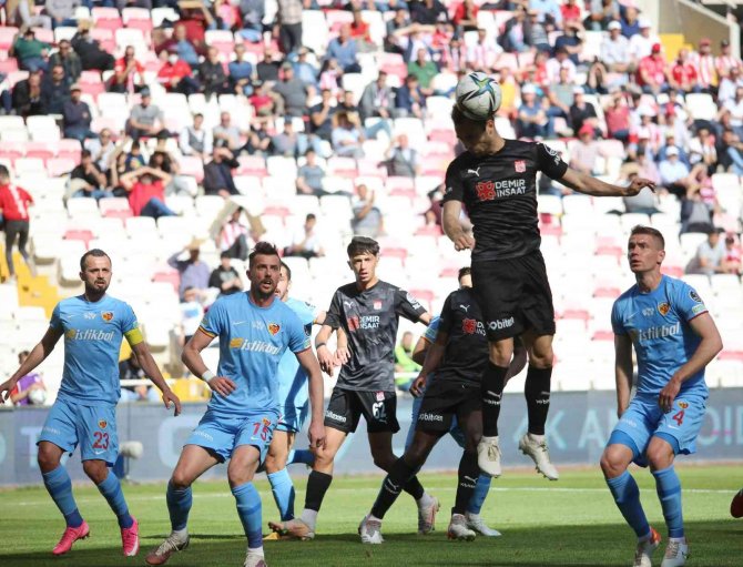 Spor Toto Süper Lig: Dg Sivasspor: 1 - Y. Kayserispor: 0 (İ̇lk Yarı)