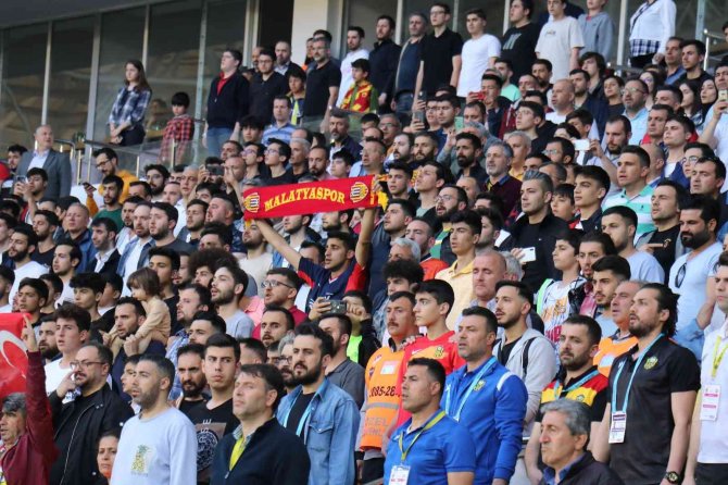 Spor Toto Süper Lig: Yeni Malatyaspor: 0 - Fenerbahçe: 0 (Maç Devam Ediyor)
