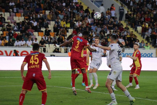 Spor Toto Süper Lig: Yeni Malatyaspor: 0 - Fenerbahçe: 5 (Maç Sonucu)