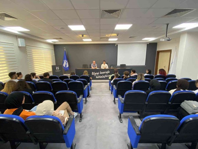 Subü’de Kültür Ve Fotoğraf Temalı Söyleşi