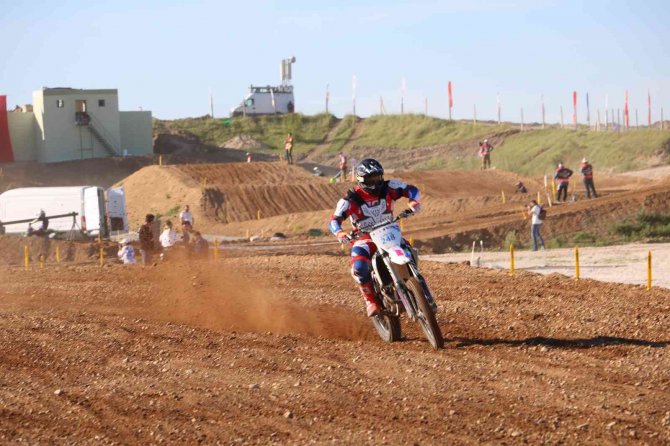Edirne’de Motokros Heyecanı