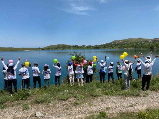 Gönüllü Aktivistler Van Gölü İçin Yürüyor