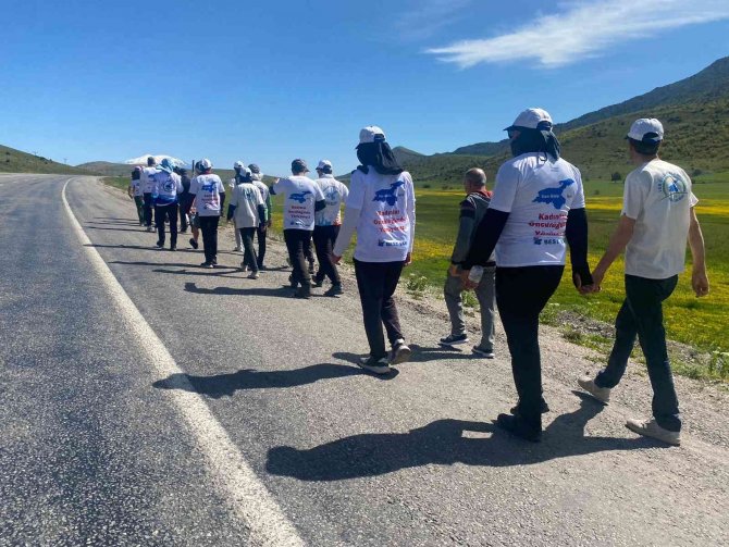 Gönüllü Aktivistler Van Gölü İçin Yürüyor