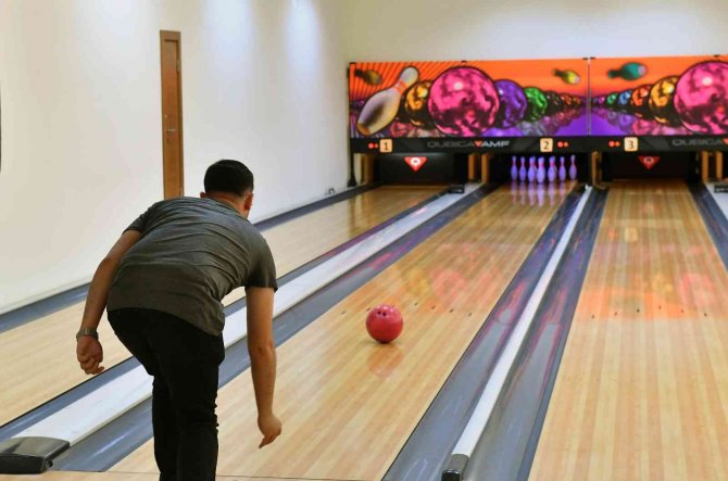 Üniversite Öğrencileri İçin Bowling Turnuvası