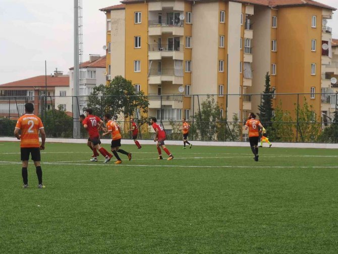 Çameli Belediyespor Hakeme Takıldı