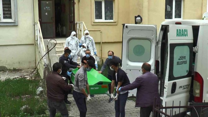 Yaşlı Adam Evinde Ölü Olarak Bulundu