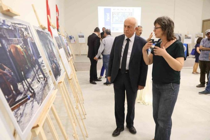 Hatay’da "Göç Ya Da Araf" Fotoğraf Ve Heykel Sergisi