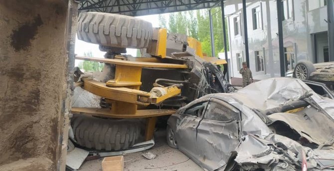Kırgızistan’da 8 Kişinin Öldüğü Kazanın Görüntüleri Ortaya Çıktı