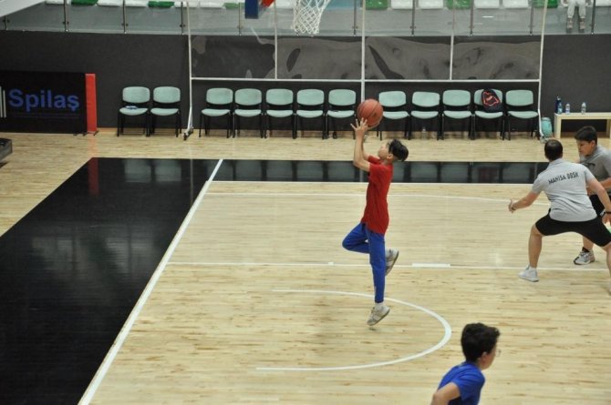 Şampiyon Takımın Altyapı Seçmeleri Büyük İlgi Gördü