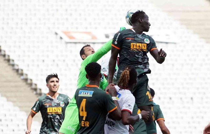 Spor Toto Süper Lig: Fatih Karagümrük: 0 - Alanyaspor: 1 (İ̇lk Yarı)