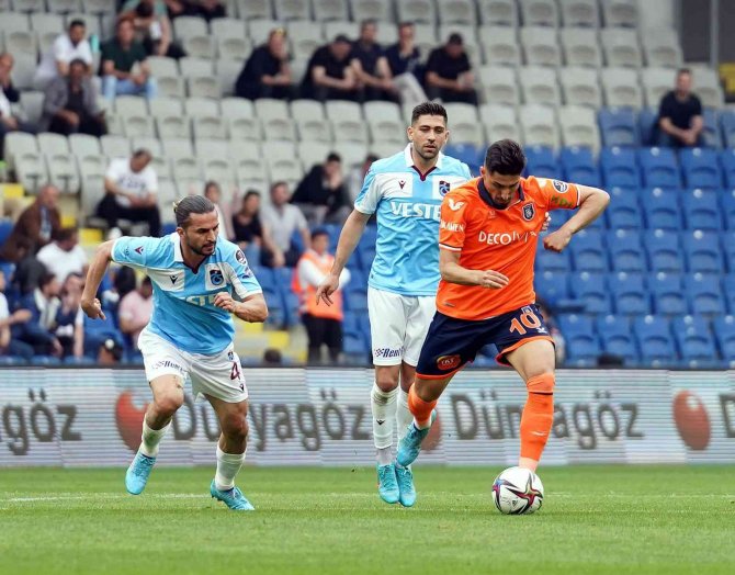 Spor Toto Süper Lig: Medipol Başakşehir: 3 - Trabzonspor: 1 (Maç Sonucu)