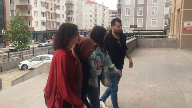Kızını Öldüren Anne Adliyede: Polise Kendini İhbar Etmiş