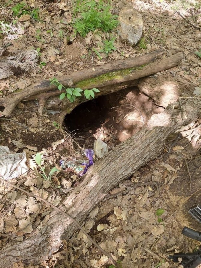 Tunceli’de Çok Sayıda Mühimmat Ve Yaşam Malzemesi Ele Geçirildi