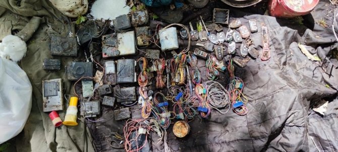 Tunceli’de Çok Sayıda Mühimmat Ve Yaşam Malzemesi Ele Geçirildi