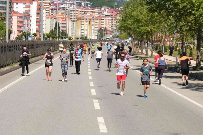 Giresun Yarı Maratonu Koşuldu