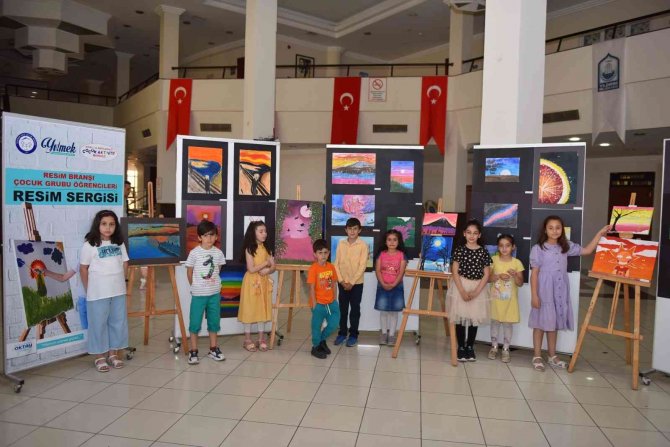 Minik Ressamların Eserleri Görücüye Çıktı