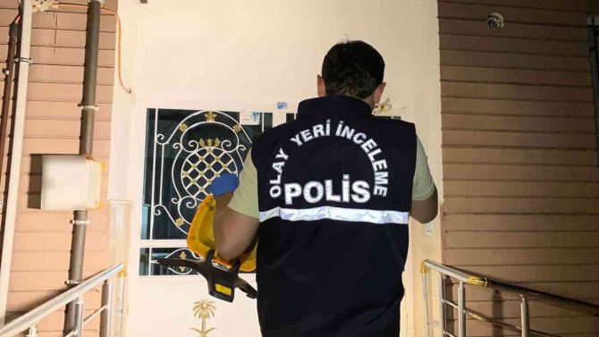 Çaldıkları Ziynet Eşyalarıyla Kayıplara Karıştı