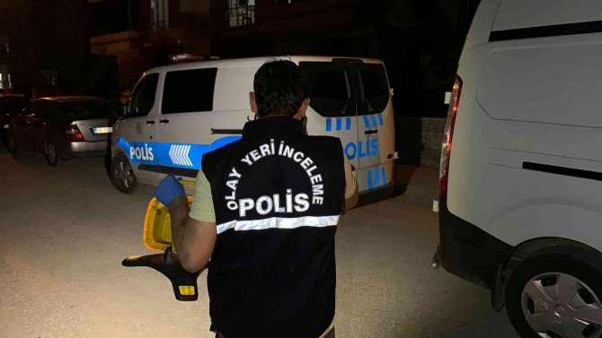 Çaldıkları Ziynet Eşyalarıyla Kayıplara Karıştı