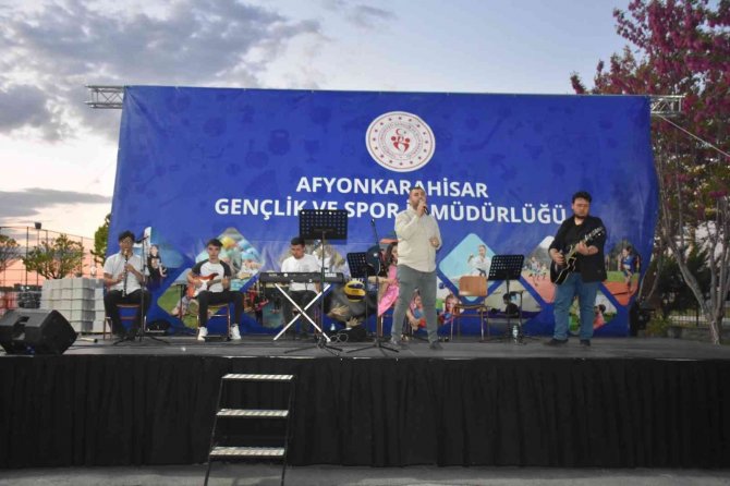 Afyonkarahisar’da Yurt Öğrencileri Doyasıya Eğlendi