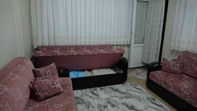 Tatilden Evlerine Döndüler, Gördüklerine İnanamadılar