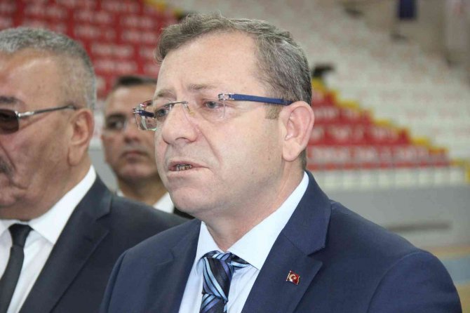 Özel Eğitim Okullarına Spor Malzemesi Dağıtıldı