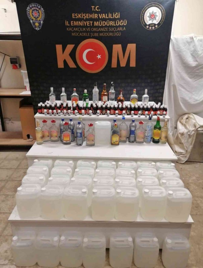 Eskişehir’de Kaçakçılık Operasyonu: 5 Gözaltı