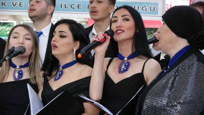 Farklı Meslek Gruplarından Oluşan Koroya Yoğun İlgi