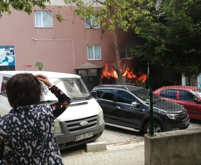 Benzin Alev Aldı: “Yangını Söndüreyim” Derken Kendi De Yandı, Ölümden Döndü