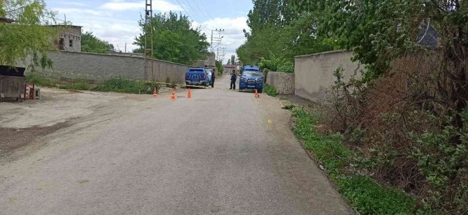 16 Yaşındaki Çocuğun Vurduğu Mahalle Bakkalı Hayatını Kaybetti