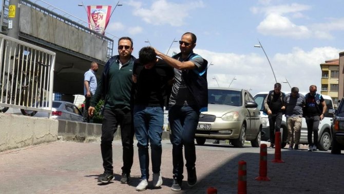 Kayseri’deki Şoför Cinayetinde Baba Ve Oğlu Tutuklandı