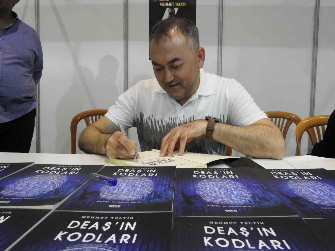 Başkomiser, ’Deaş’ın Kodları’nı Okurlarına Anlattı