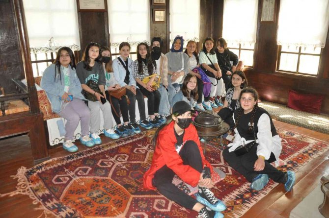 Öğrencilerden Tarihi Gezi