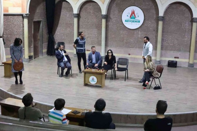 Nevşehir Belediyesi “Şehir Tiyatrosu" Perdelerini Açıyor