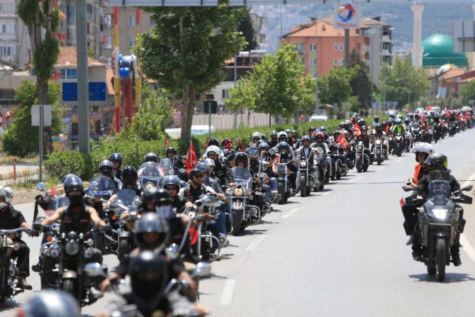 Pamukkale’de 600 Motosikletli Şölen Oluşturdu